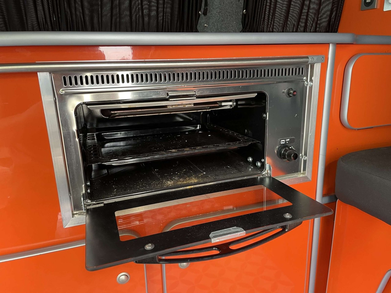 breaking van - Image 9