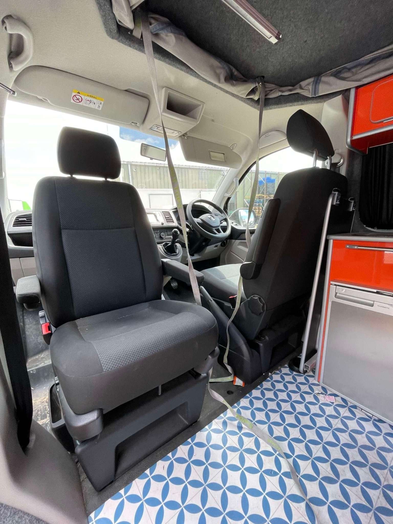 breaking van - Image 3